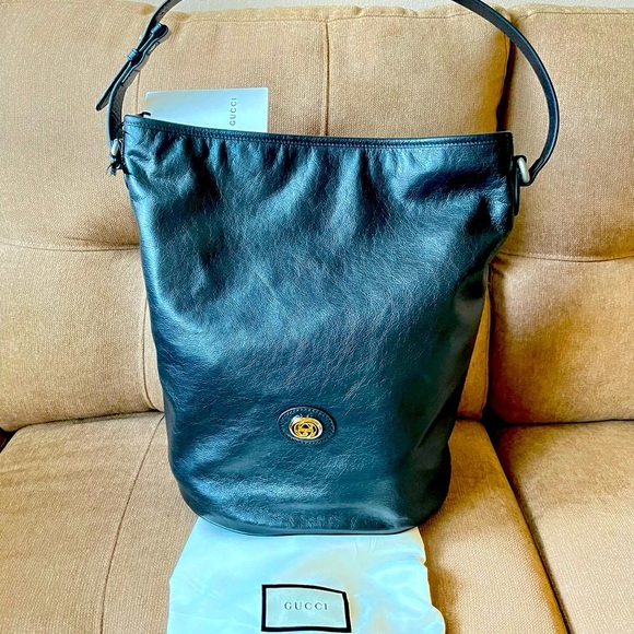 GUCCI BUCKET SHOULDER PURSE - Picture 13 of 16